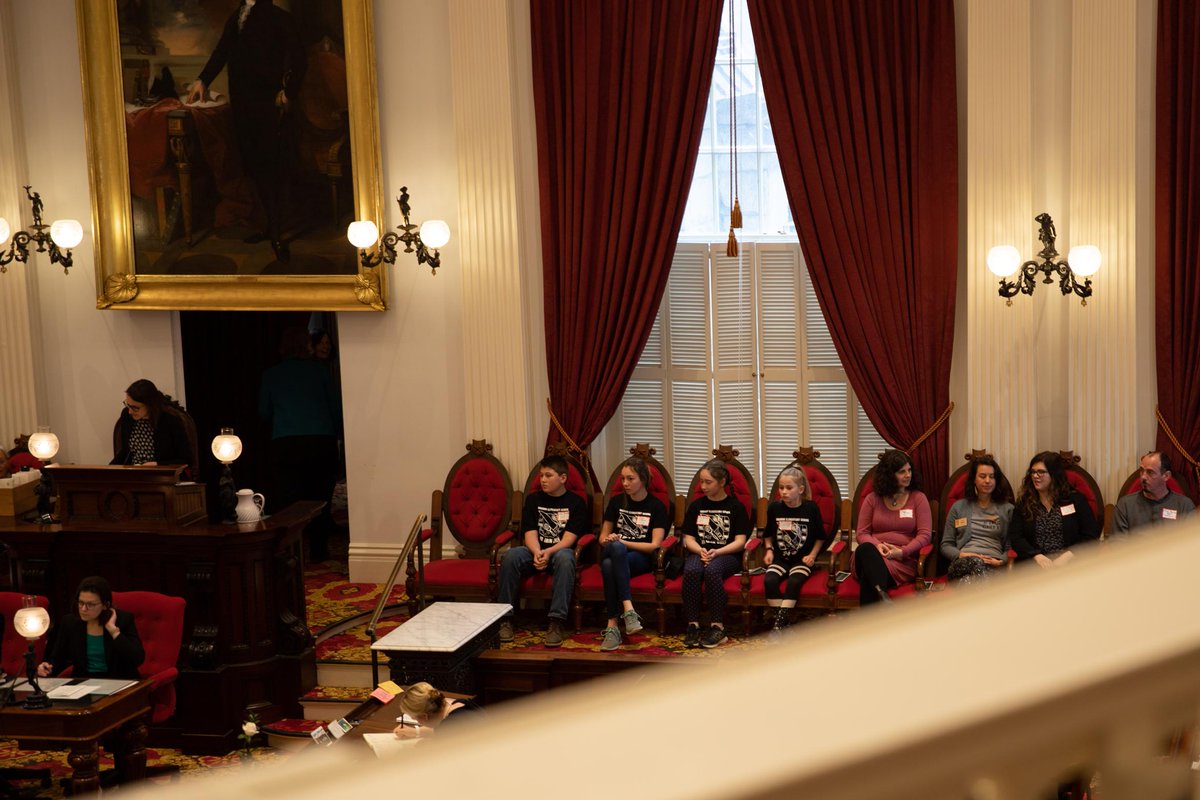 VT_FEED's tweet photo. 5 #JrIronChefVT 2019 winning teams served their award-winning recipes at the VT State House! Thank you Burlington Tech Ctr, @GMTCCVT, Holland Elem, Bakersfield Elem/Mid & Sharon Elem School for sharing your culinary skills & #FarmtoSchool dedication! @NOFAVT @MitziJohnsonVT https://t.co/Wm0SAV60Yp