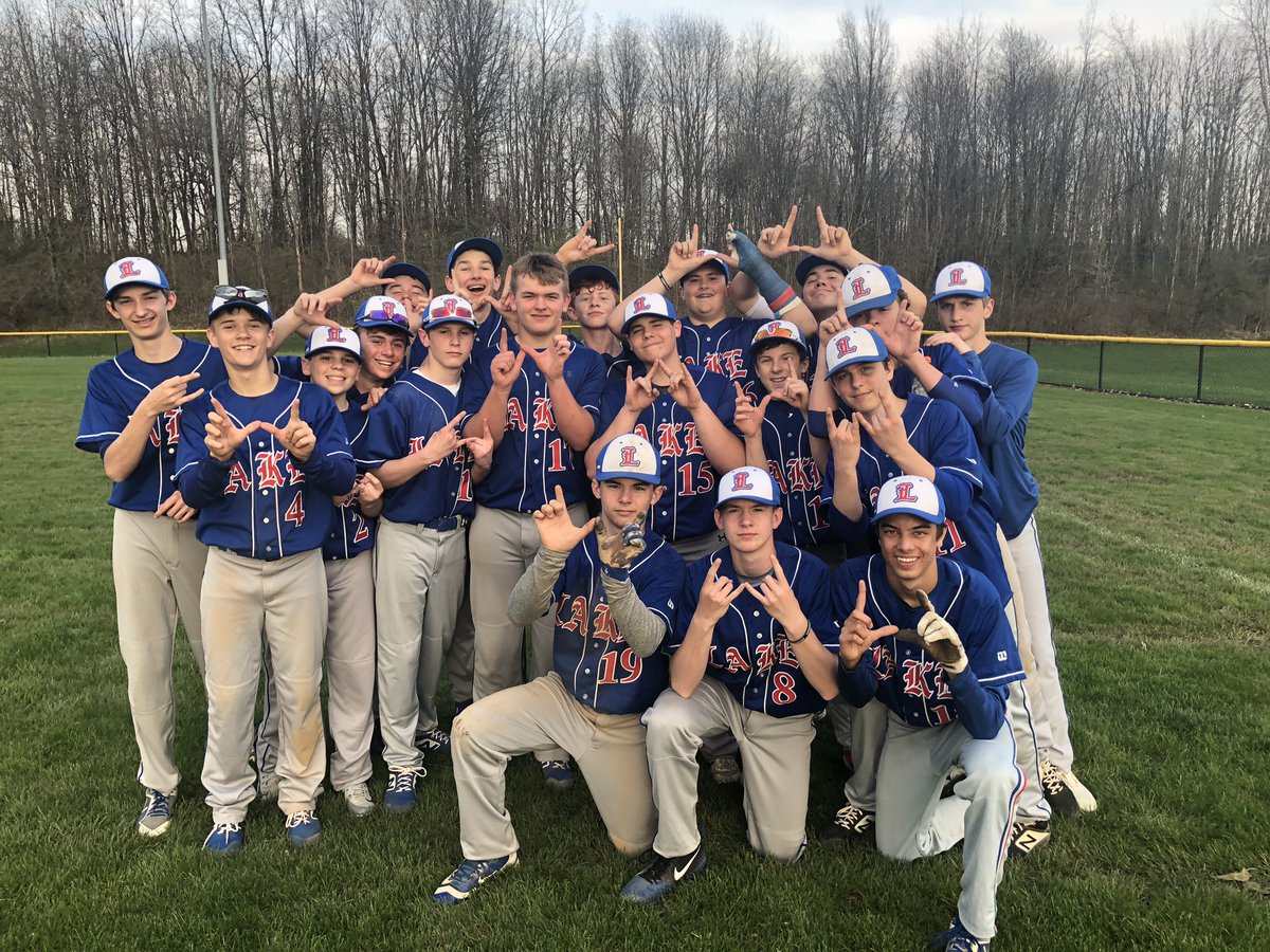 BuckerfieldMr's tweet photo. Campbell throws a strong 4-1/3 innings and Cassetty gets the win in relief. Woods goes 3-3 and Nehrenz drives in 2 as the @Lake_Athletics 9BB come from behind to beat Green 7-3! #RockedEm #SweptEm https://t.co/sJWgyAzU8s
