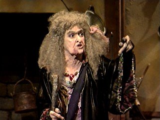 iShowTunes's tweet photo. #OneDayYouAreYoungAndTheNext... Wait !  Reverse that !
#IntoTheWoods #WitchTransformation #StephenSondheim @OfficialBPeters #MusicalTheatre #Broadway #SomeOfUsDontLikeTheWayYouveBeenTellingIt https://t.co/h1X2ddM2bP