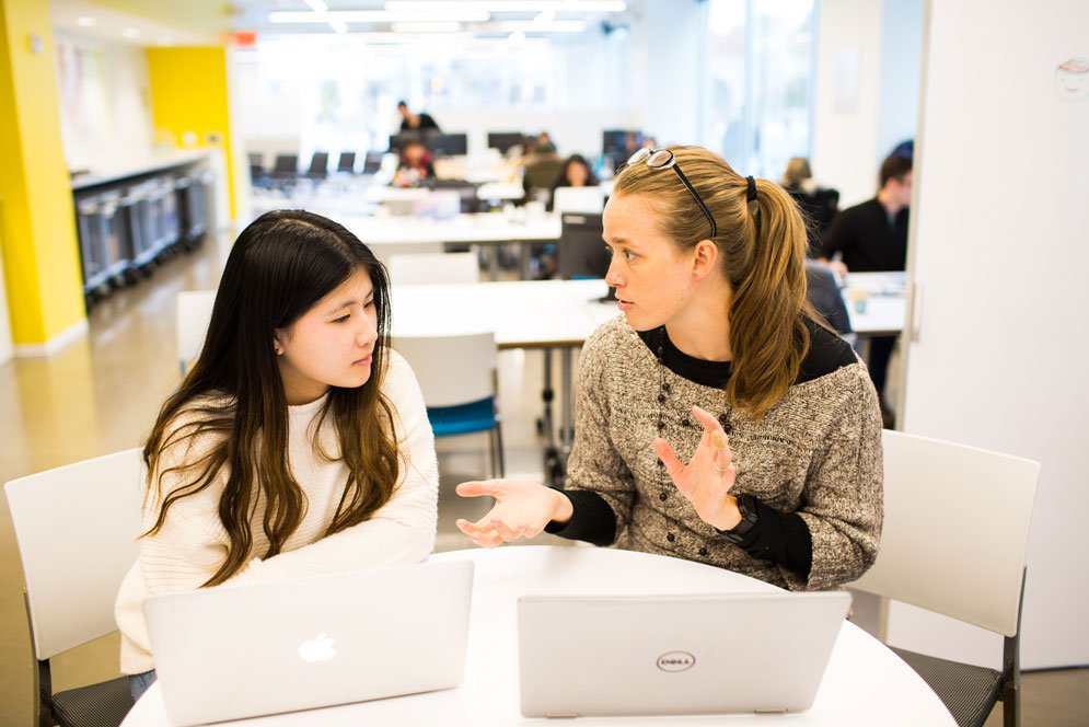 InnovateBU's tweet photo. You've heard of the BU Hub, now watch the final presentations from students in Innovate@BUโs two Hub Coccuriculars on innovation and design thinking! #InnoWeekBU
๐Friday, April 26
๐ 12:15-2pm (lunch included!)
๐ https://t.co/d4gyRhKlC8" https://t.co/ExxT56rAZl