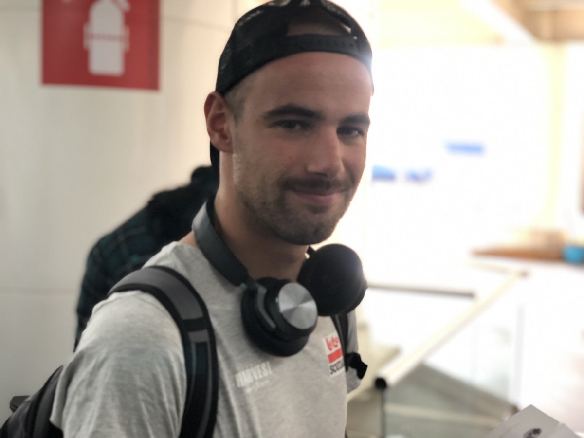 sporza_koers's tweet photo. Belgica, hij is op komst @VCampenaerts 🇲🇽⏱ #campeon #Victor2VictorY #UCIHourRecord https://t.co/KXDfJ7r0LC