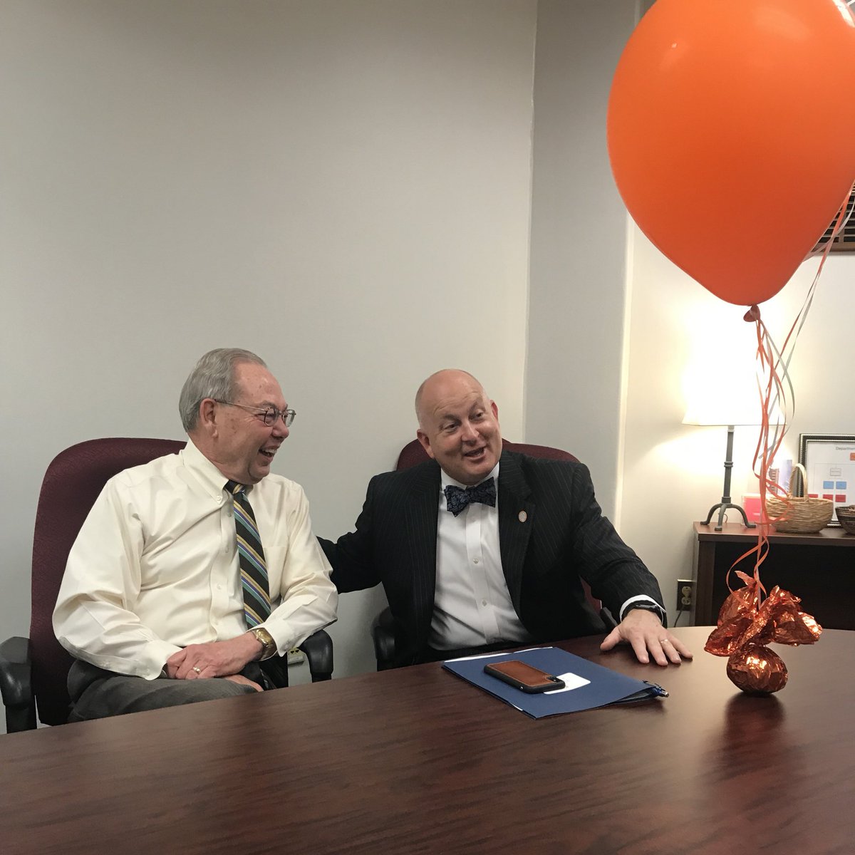 tennalum's tweet photo. Former @UTKnoxville Chancellor Dr. Jimmy Cheek surprised current @utmartin Chancellor Keith Carver with news that he has won the Professional Achievement Alumni Award. Congratulations! 🏆 https://t.co/ZVxHubFqpm