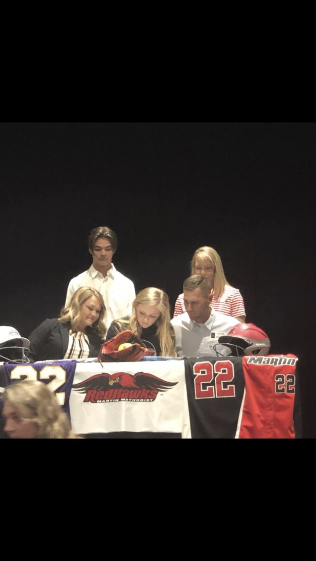 ForceEliteMizu1's tweet photo. Haley Barnes signing today with Martin Methodist! Proud of you Haley! #FERecruited #FEFam https://t.co/94g9a2avRQ