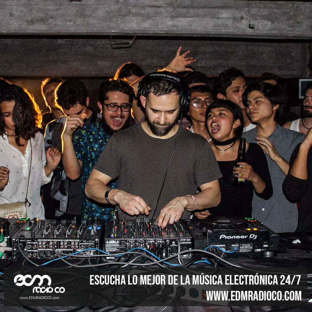 edmradioco's tweet photo. #SabíasQué en el año 2015 se realizó el primer @boilerroom.tv en la ciudad de Bogotá y captando toda la atención de los fans de este tipo de eventos electrónicos.

Escucha lo mejor de la música electrónica 24/7 en https://t.co/335wFvzZkI

#FeelTheBeats #colombia #bogota #love https://t.co/QnOpejFE5e