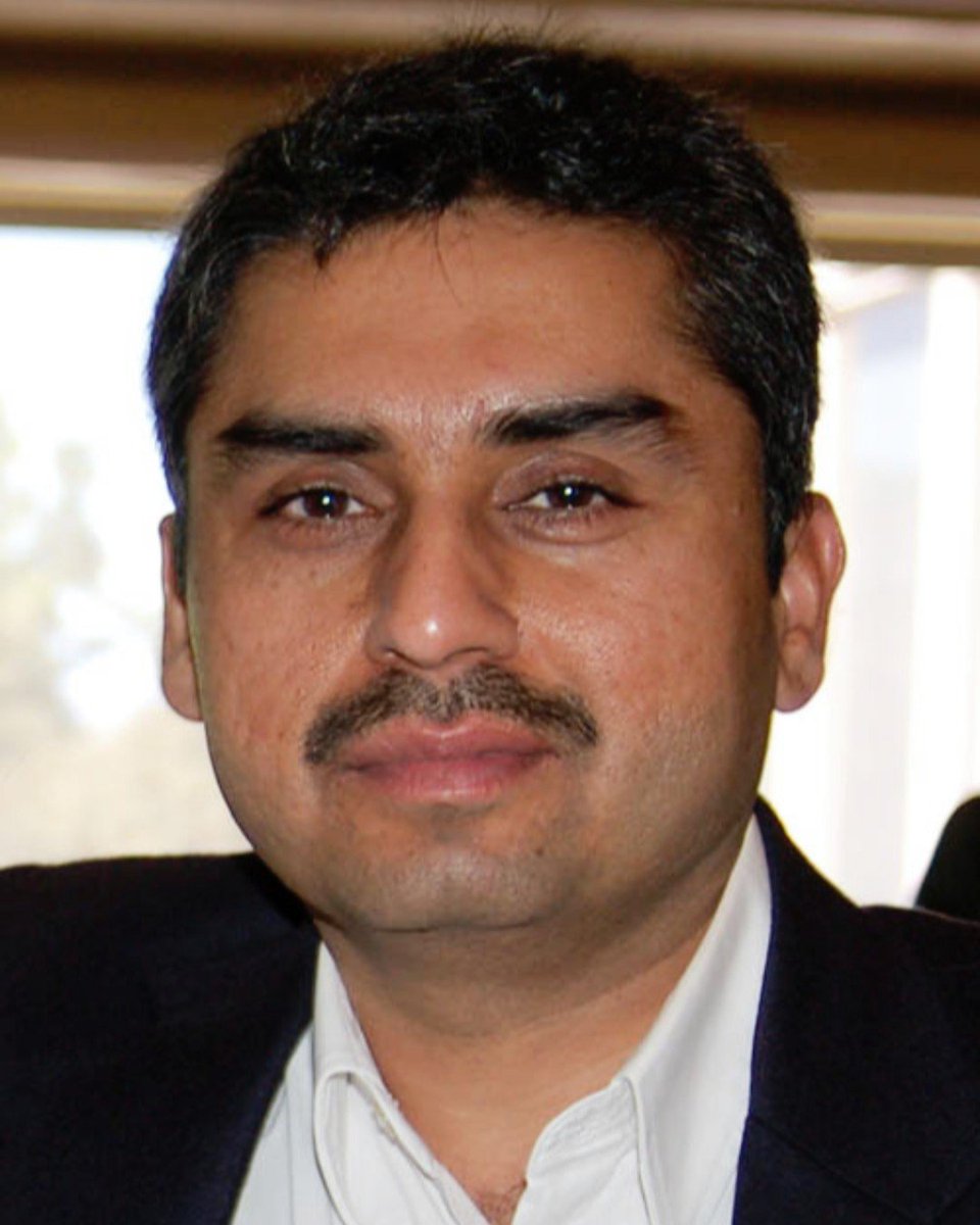 USCPrice's tweet photo. Congratulations, Deepak Bahl! Deepak has received the Margaret Harrington Outstanding Staff Award for his work as Program Director for the Center for Economic Development. #PriceProud https://t.co/WMLWFjFnzO