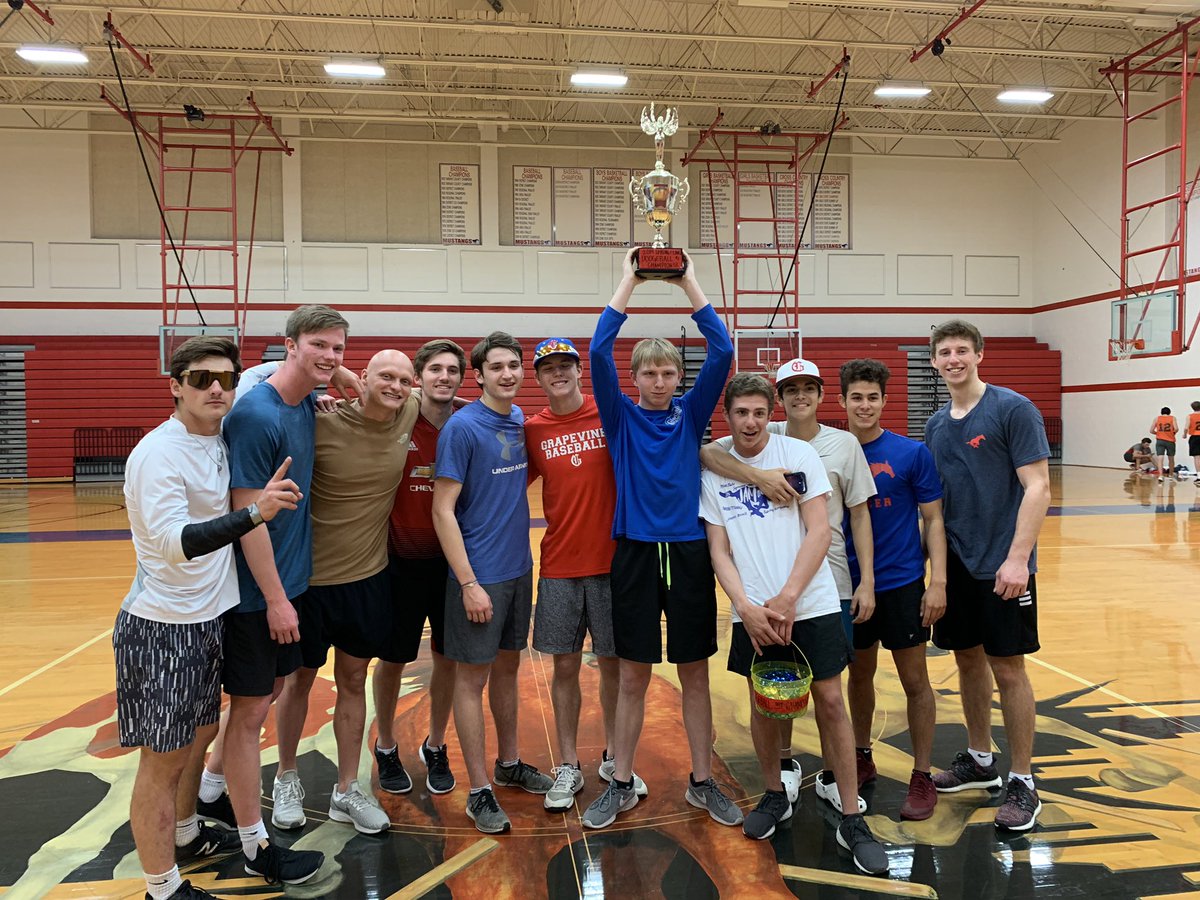 gvinestuco's tweet photo. And our grand champions the seniority’s!🎉thank you so much to everyone who came and played today🐴🎉 #ghsunity https://t.co/tc352NJ6xy