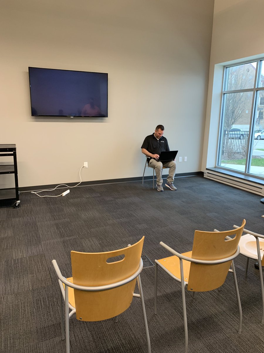 jouimet's tweet photo. Looks like @reilleyweb is ready to present at today’s Milwaukee Sitecore Users group meeting. #sitecore #mkesug https://t.co/6DVTkIcBhG