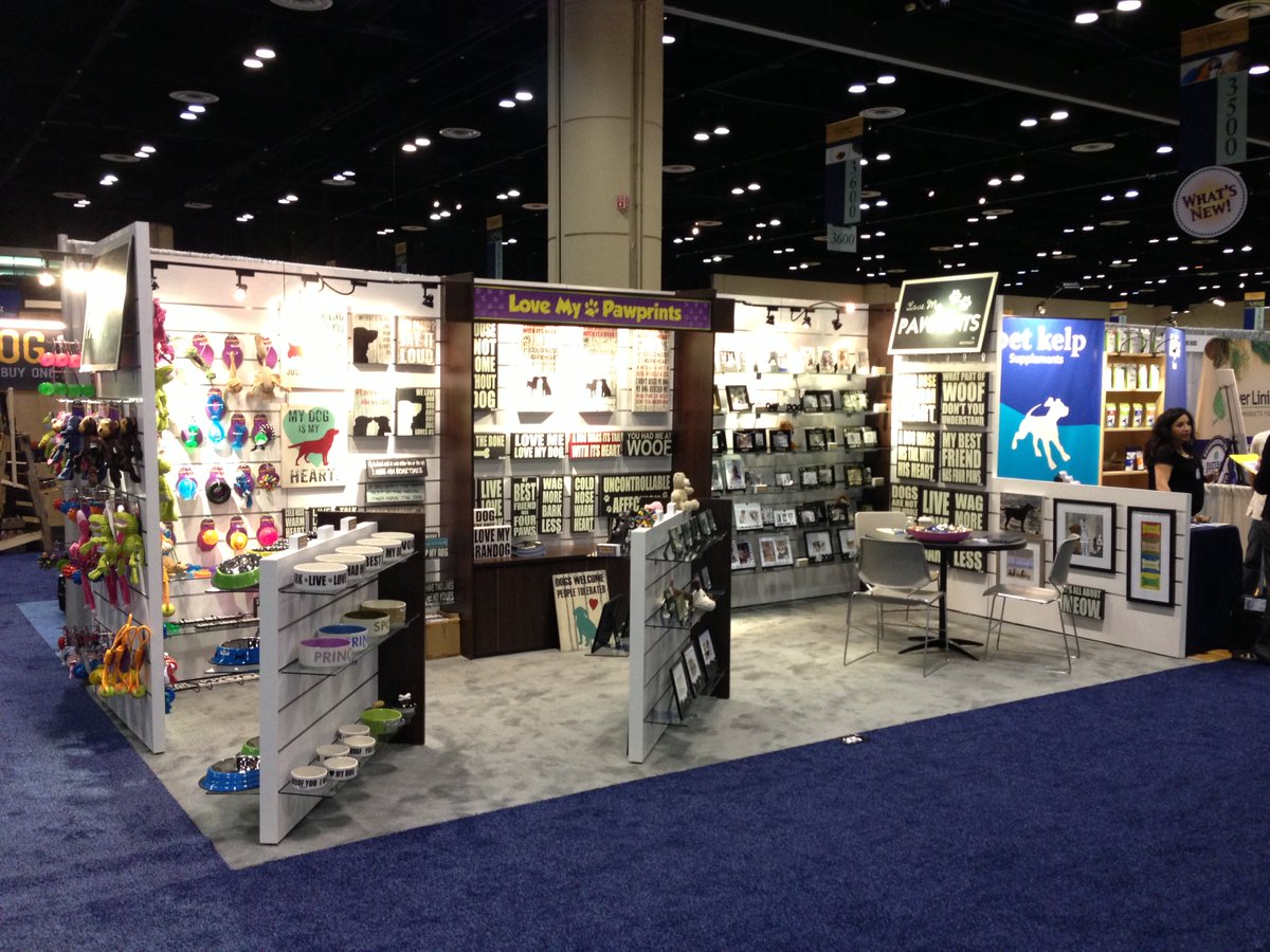 xyleawood's tweet image. Get a FREE Quote on Your Custom Trade Show #exhibit with Xylea-Wood &amp;amp; Dinner at your convention is on us! Get your coupon here: (redeemable with booth order) xyleawood.com/slatwall-trade… #TradeShowDisplays #BoothIdeas