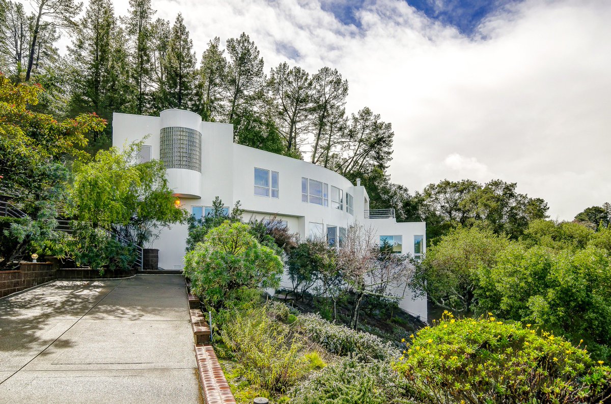 clarktrealtor's tweet photo. Glamorous interiors with high-style designer touches!
11 Gardiner Ct, ORINDA
$2,450,000
Malibu Hills Flair!!
Bedrooms: 4 
Bathrooms: 3 full | 1 partial 
Est. Square Feet: 4984 https://t.co/UC05j28bGA
