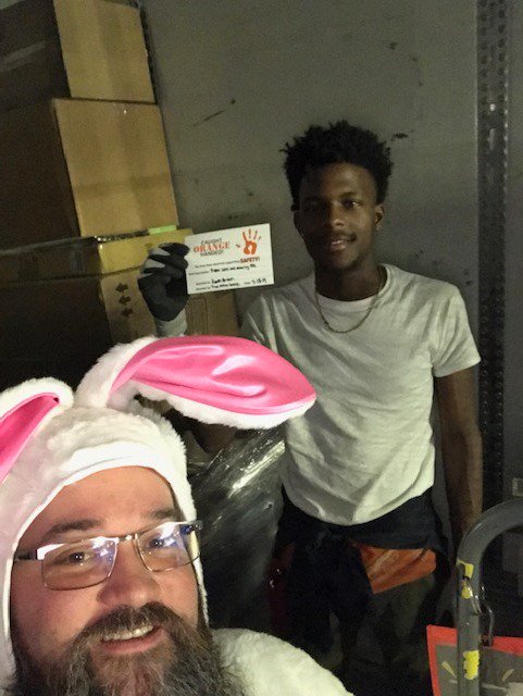 RAPM_Eric's tweet photo. Catching more great Associates working Safe!  Way to go Key 2! @Rdc5023 #dallasp.r.i.d.e. #dallascoh #CaughtOrangeHanded #THDEASTER https://t.co/QfqgZNM9PD