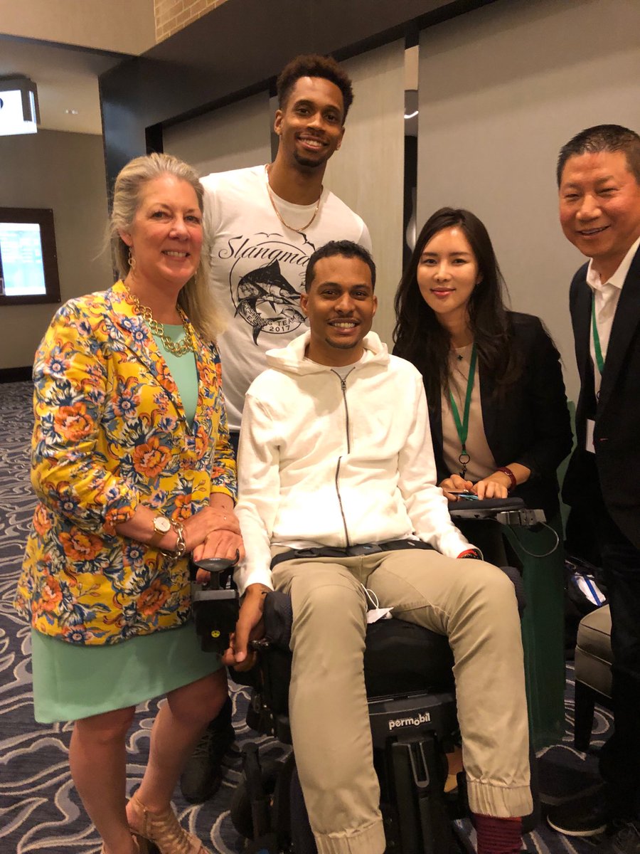 MBC_Thomas's tweet photo. Just met the #Mark Raymond #Founder of #SplitSecondFoundation and the mission is to break physical societal and research barriers for #peoplewphysicaldisabilities . https://t.co/6Lyrv2Yzjl
