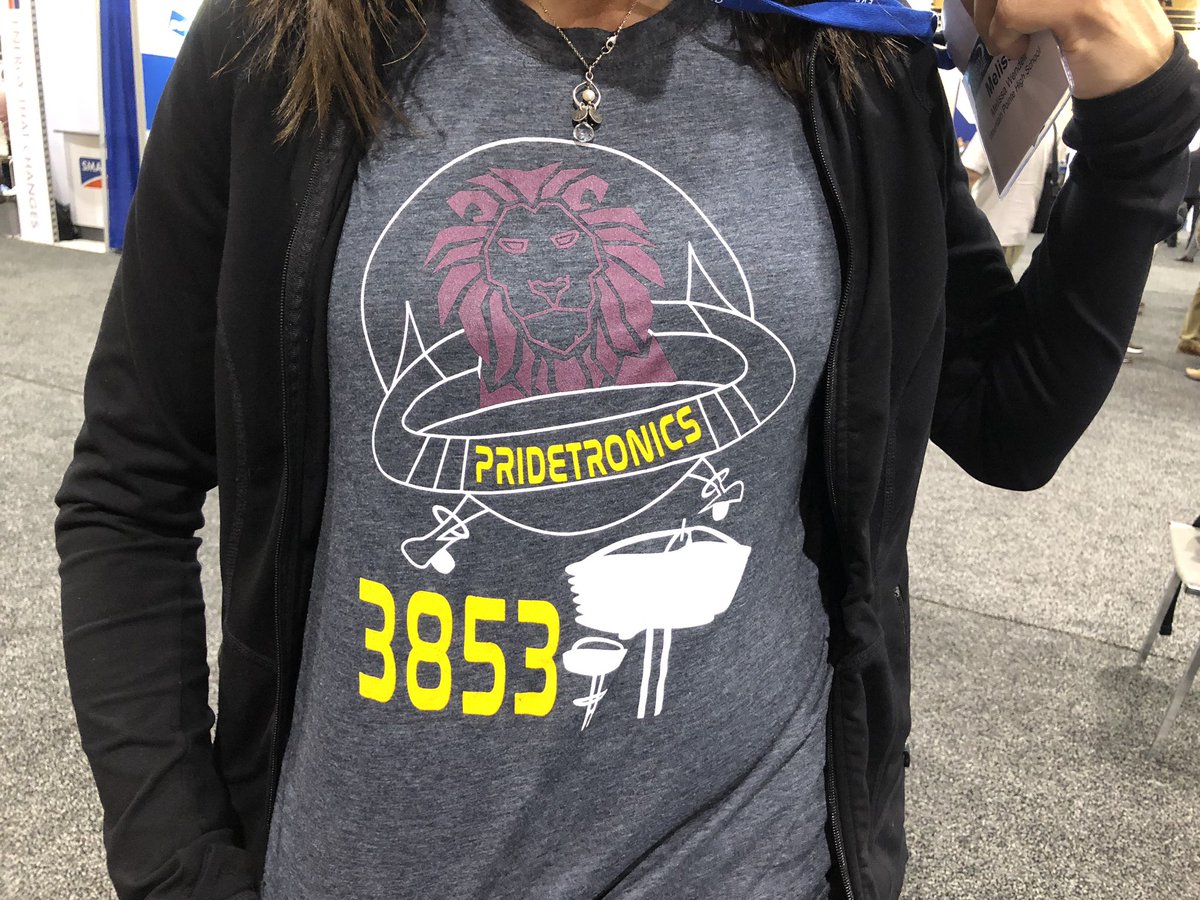 HanksJill's tweet photo. Pretty awesome to run into @MtPointe_TUHSD @Pridetronics & amazing engineering teacher Mel Wendell at #ESACon19 at @PhoenixConvCtr. Conference goers were wowed that this is a high school robotics team! https://t.co/t6ZNAUFgoi