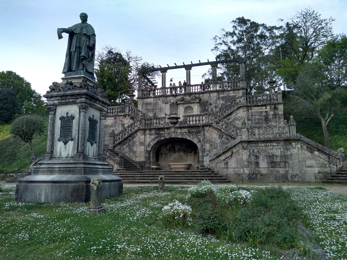 AlbtLoz's tweet photo. From the bustling and torrid Marrakech to the mild weather of Santiago De Compostela. Mossy stone staircase in Parque Alameda #santiagodecompostela https://t.co/cEUaJzPueG
