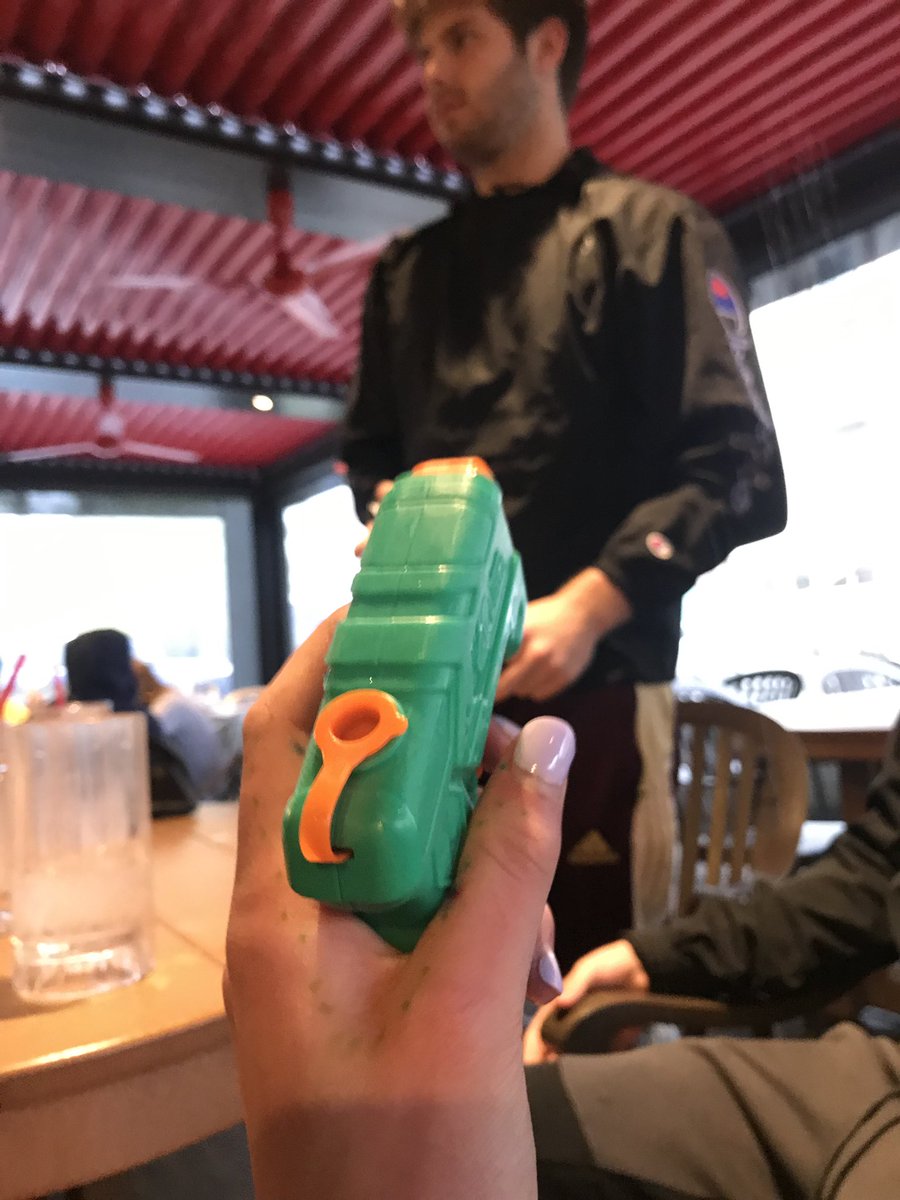 brebeufsa2019's tweet photo. KATE GUNDERSON has striked!! BEN NEWMAN took a phat L 😙🚨🚿🤳🏽 #anotha #one https://t.co/lt5sW7wuL5