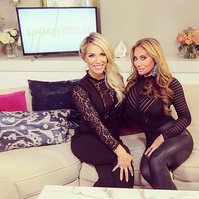 LizzieRovsek's tweet photo. 🎥🗣♥️📺 So excited to announce our new talk show ‘Upgrade Your Life’ on @evertalktv 🖤 @CaylaCraft1 and I will be bringing you inspiring stories to help you Upgrade Your Life to the BEST level of success, health and wealth!! 🌟 #evertalktv #womenempowerment #business #success https://t.co/6Q8RQtYrvb