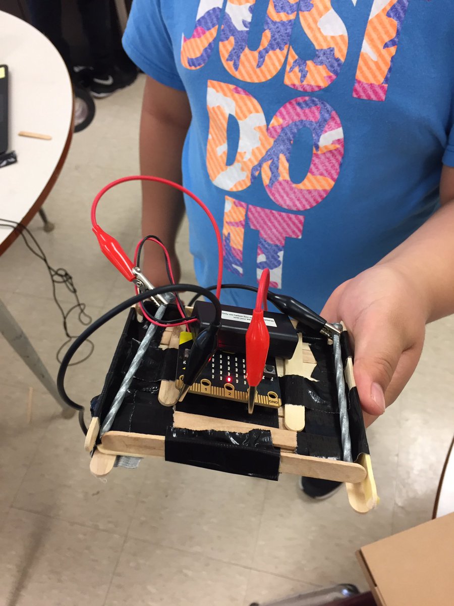 raycmercer's tweet image. First prototype of a @microbit_edu temperature/moisture sensor complete. The student thinks he can still improve it after a little testing @PinewayPS