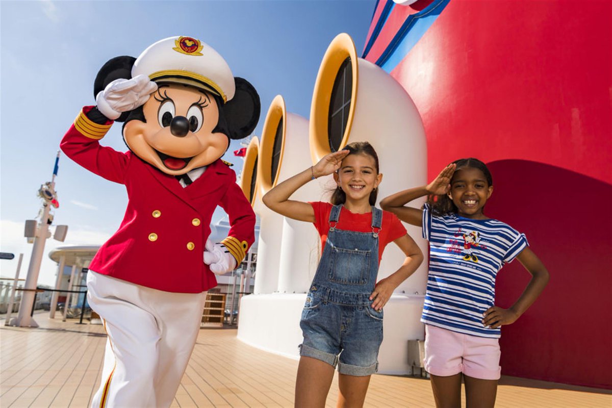 laughingplace's tweet photo. #DisneyCruiseLine has announced #CaptainMinnieMouse will be setting sail this month as part of a new initiative. The classy Captain will empower girls and young women looking to pursue careers in the maritime industry: https://t.co/MfnlmBdWev https://t.co/k8Krd2a4ZK
