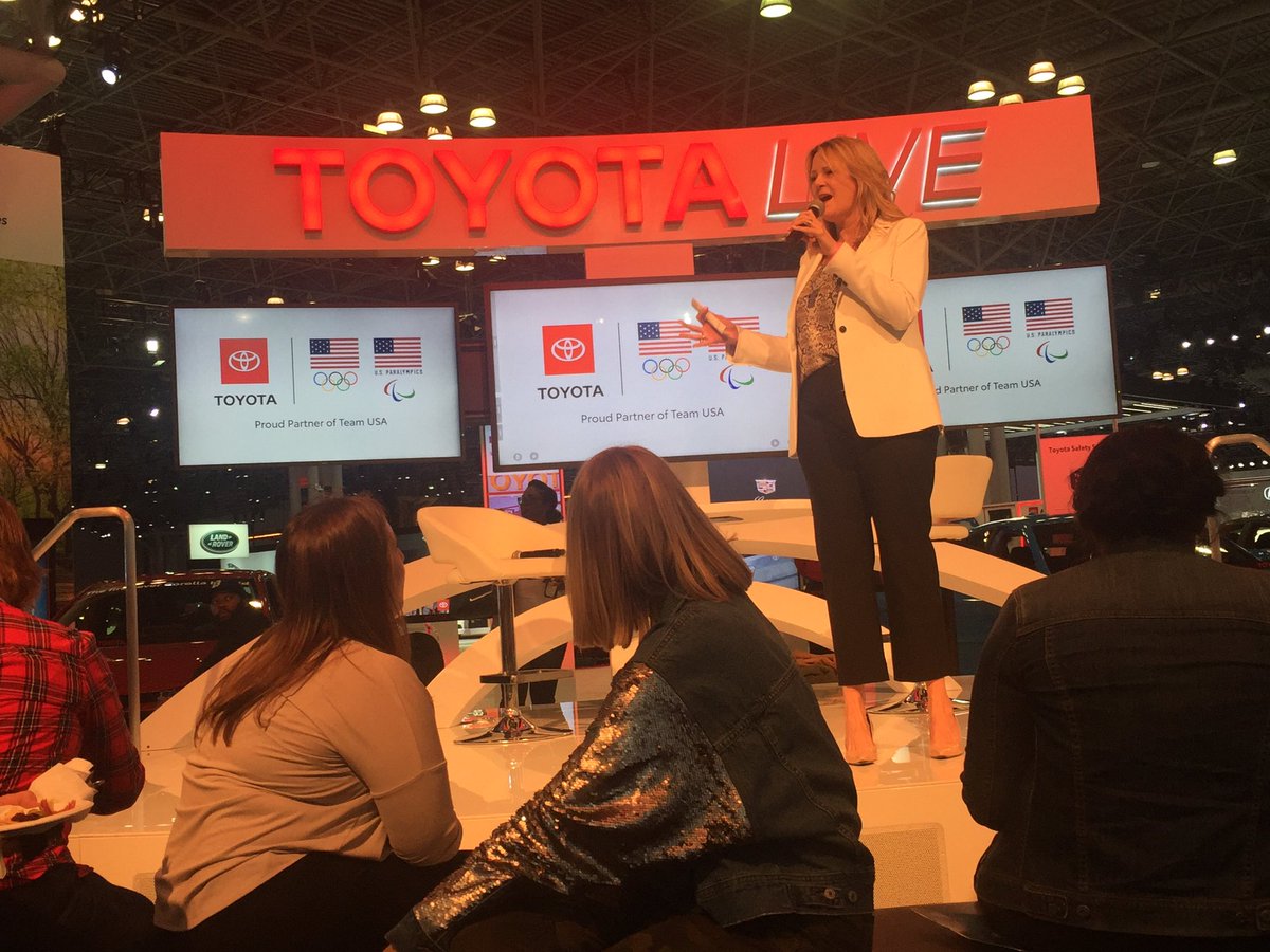 niecyisms's tweet photo. Ladies! It’s Girl’s Night Out at the New York International Auto Show! Check out the new Toyota Highlander! #GirlsNightOutNYIAS #ToyotaNYIAS #ToyotaGNO https://t.co/jGYuh9aPMT