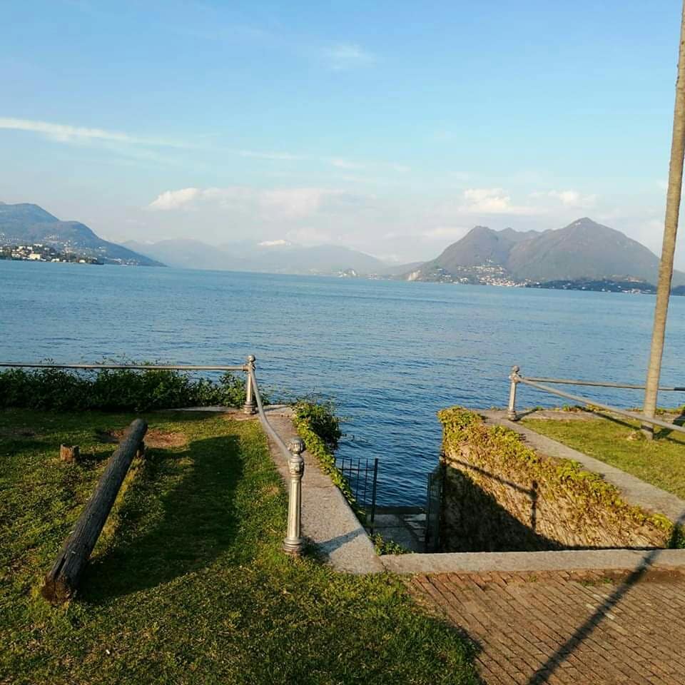 IntiDiplomat's tweet photo. La INTI Diplomatic Service ieri sul Lago Maggiore per assicurarci in prima persona che le camere per una importante Delegazione siano le migliori in assoluto.
Se anche tu hai Delegazioni in arrivo o stai organizzando le tue #vacanze per i prossimi ponti o per l'estate contattaci https://t.co/On46bSqi43