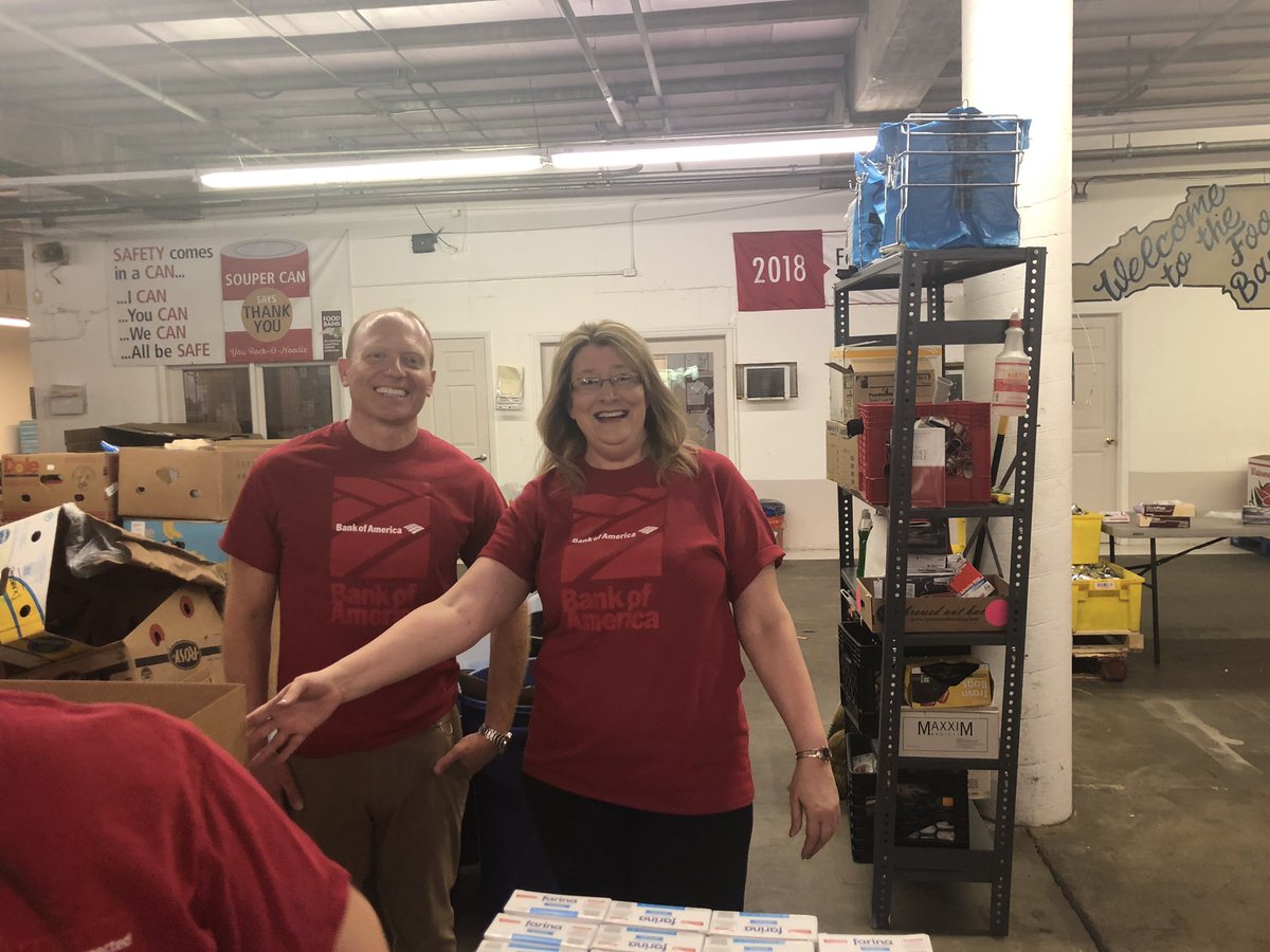 JennieJacks1's tweet photo. What a blast serving alongside @BankofAmerica teammates and families during our family night at the @FoodBankCENC. Nothing like a little @MellowMushroom to make the night complete! https://t.co/sSg2M0HOZU