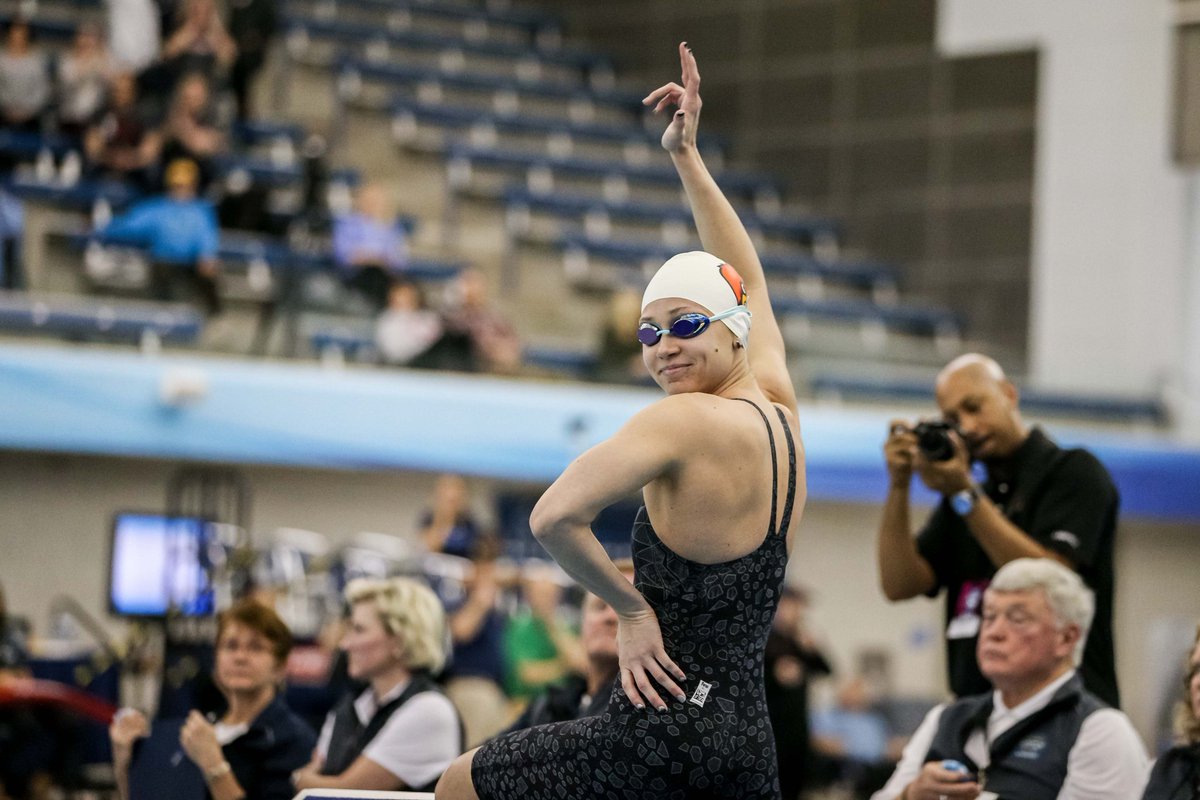 LouisvilleSD's tweet photo. Raise your hand if you are a Honda Sport Award Finalist! 🖐🏼That is some pretty fast company, too! #GoMallory
🔗https://t.co/Jm6ienIXDG https://t.co/gy4j0ITK05