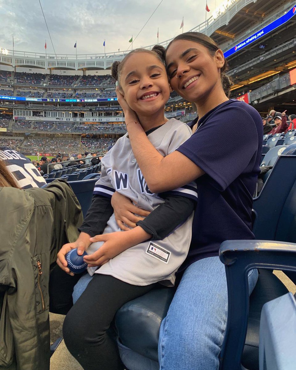 m_lyrodelle's tweet photo. no one:

me and my daughter: https://t.co/Y7ptnaKzJu