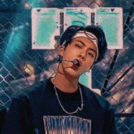 girlmeetsbts1's tweet photo. can we talk about jin during mic drop era cause 🖤 https://t.co/h3pejs4Mey