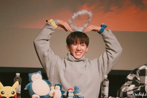 ajax¹²⁷ tweet media