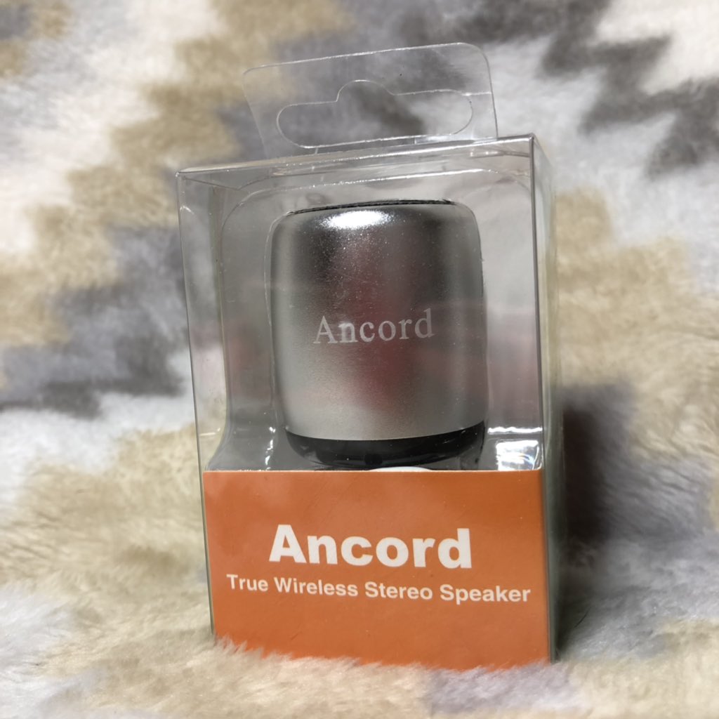 MaterialGirlz2's tweet photo. #Ancord #wirelessspeaker is small enough to fit in your pocket but packs a big punch! Love these little speakers! Take them anywhere!
Multiple colors #smallspeakerbigsound 
https://t.co/vBCZyiS2aE https://t.co/j2ifyRyYIh