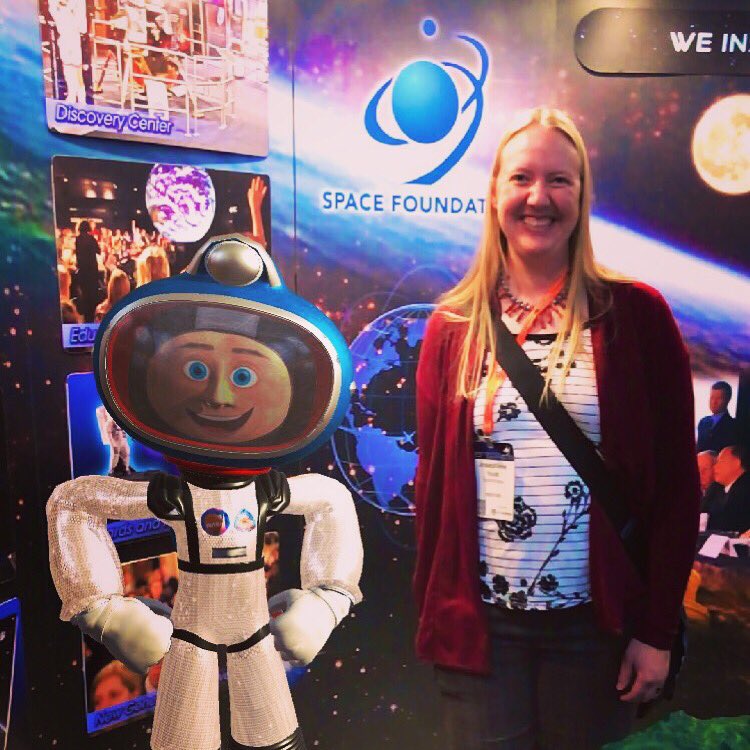 TheCosmoNut's tweet photo. #ilovespace and making so many new friends in #coloradoaerospace, like Erica from @Syncroness #AugmentedReality #SpaceSymposium #35space #Space35 #35SS #SpaceSymposium2019 https://t.co/afMqZjEBFm