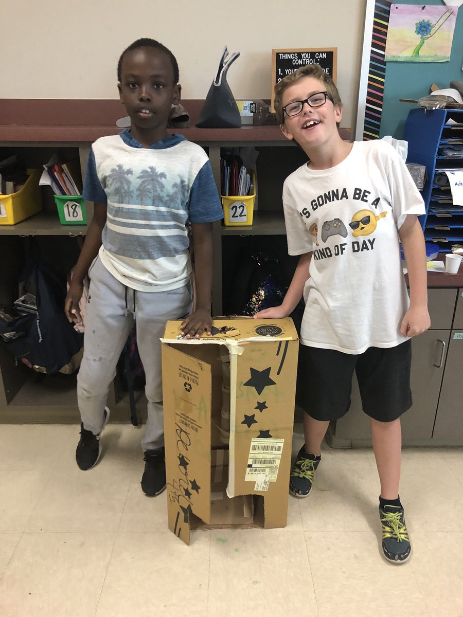 CandaceDebord's tweet photo. Getting crafty during Genius Hour! I can’t wait to see what they learned! #TobiasProud #tobias4th https://t.co/AdWhyD3PmS