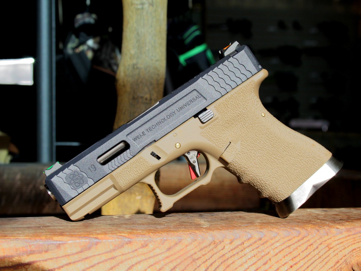 TacticalSports's tweet photo. WE Glock 19 custom. Upgrade Slide, Barrel, Trigger, Magwell and Full Stipple on the grip. #weairsoft #g19custom #wegotthat #alwaysmorestuff #airsoft #freerewards #pricematch #weship #canada #tactical #tacticalsports https://t.co/GuyLbjBdqd