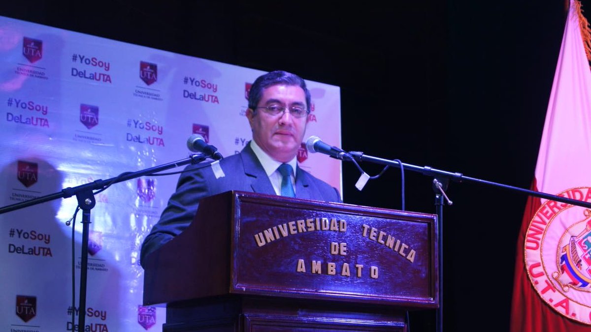 UTecnicaAmbato's tweet photo. Entrega de reconocimientos del Club de Los Ángeles y de la @pucesedeambato a la @UTecnicaAmbato por su cincuentenario .
#YoSoyDeLaUTA
#CincuentenarioUTA https://t.co/Jc0UBoDJuX