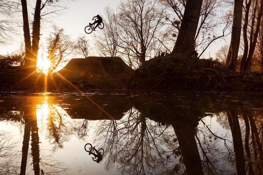 Afton Shoes tweet media