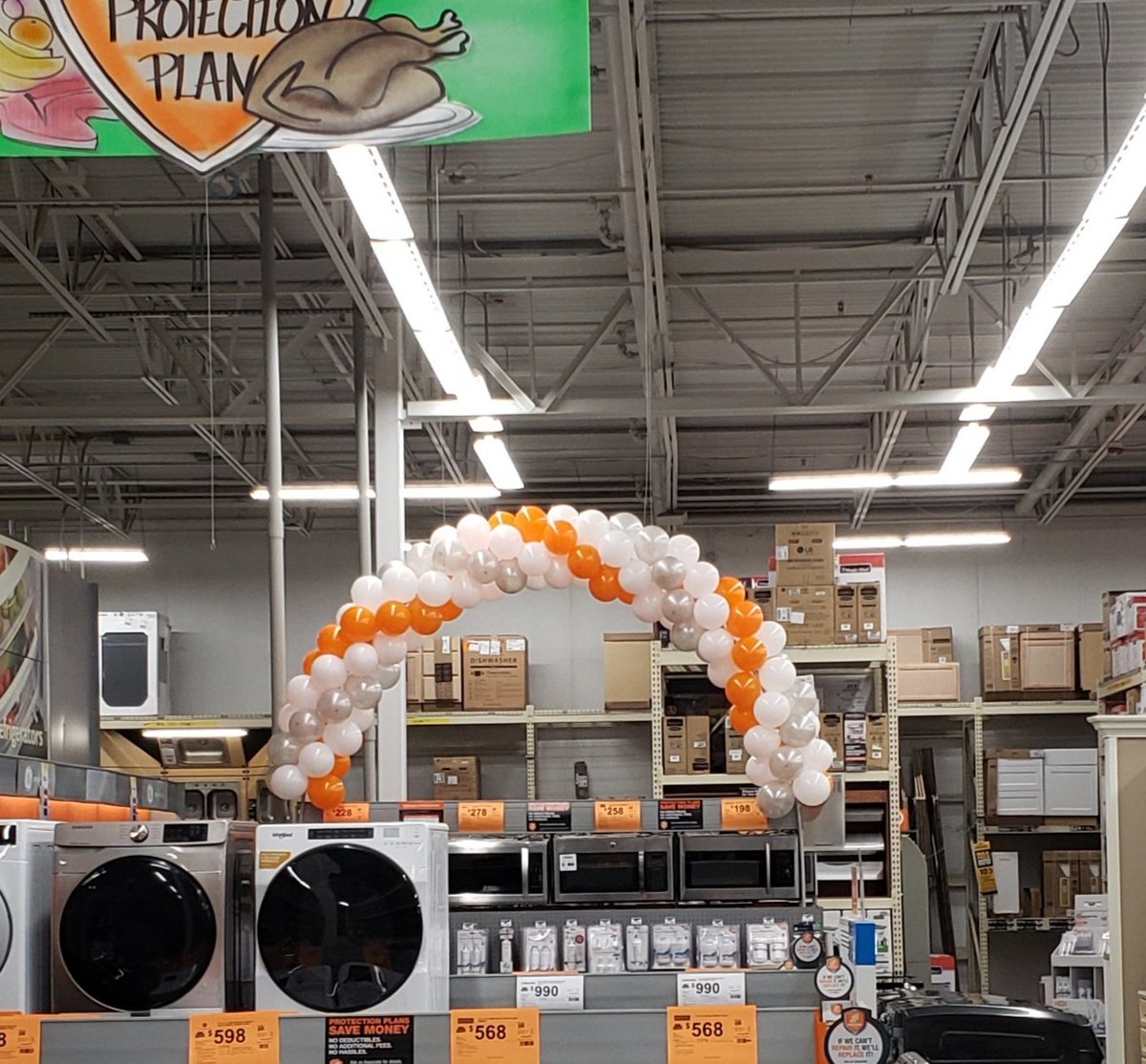 Another balloon arch in the books.(EXTENDED SPRING BLACK FRIDAY EVENT!!!)