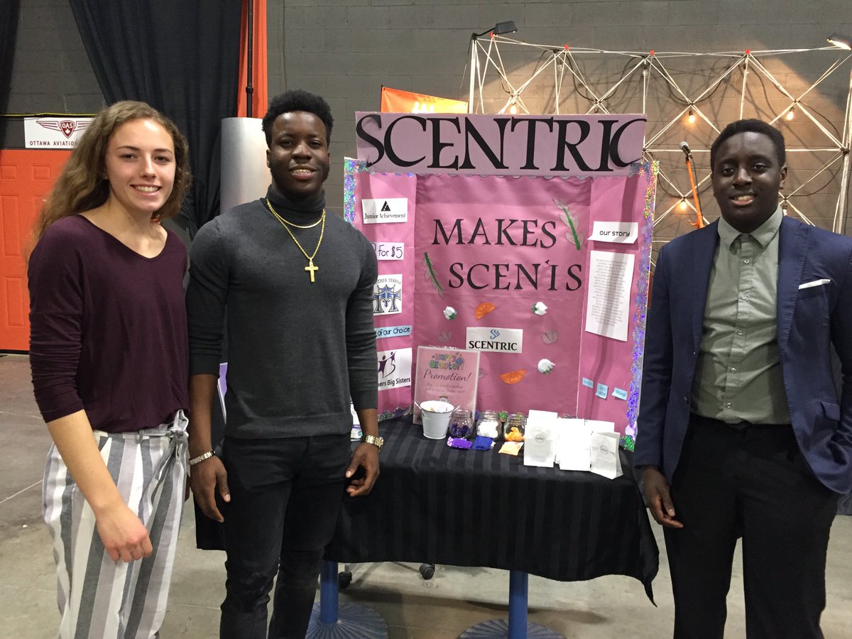 BusinessBuzzMT's tweet photo. This dedicated Scentric team put off their looooong weekend to learn from industry professionals at tonight’s Collabspace networking event! ⁦@TheCollabSpace⁩ ⁦@ScentricScents⁩ ⁦@ONFE_ROPE⁩ ⁦@MotherTeresaHS⁩ #jaottawa #thinksmt https://t.co/43XOHWCL5X