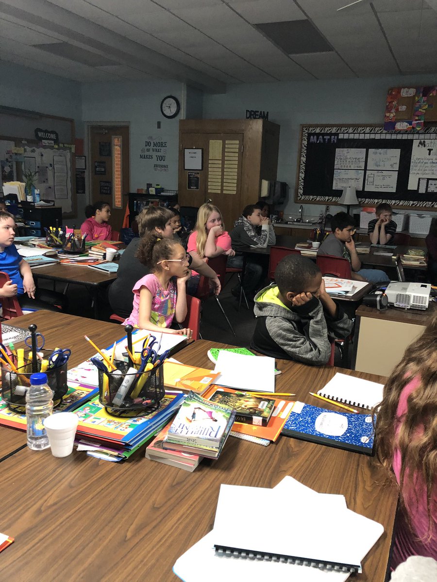 melinda_masters's tweet photo. #ccband #ccorchestra 
4th graders receive an introduction to band and orchestra in our district. https://t.co/0yNGwhR4Ow