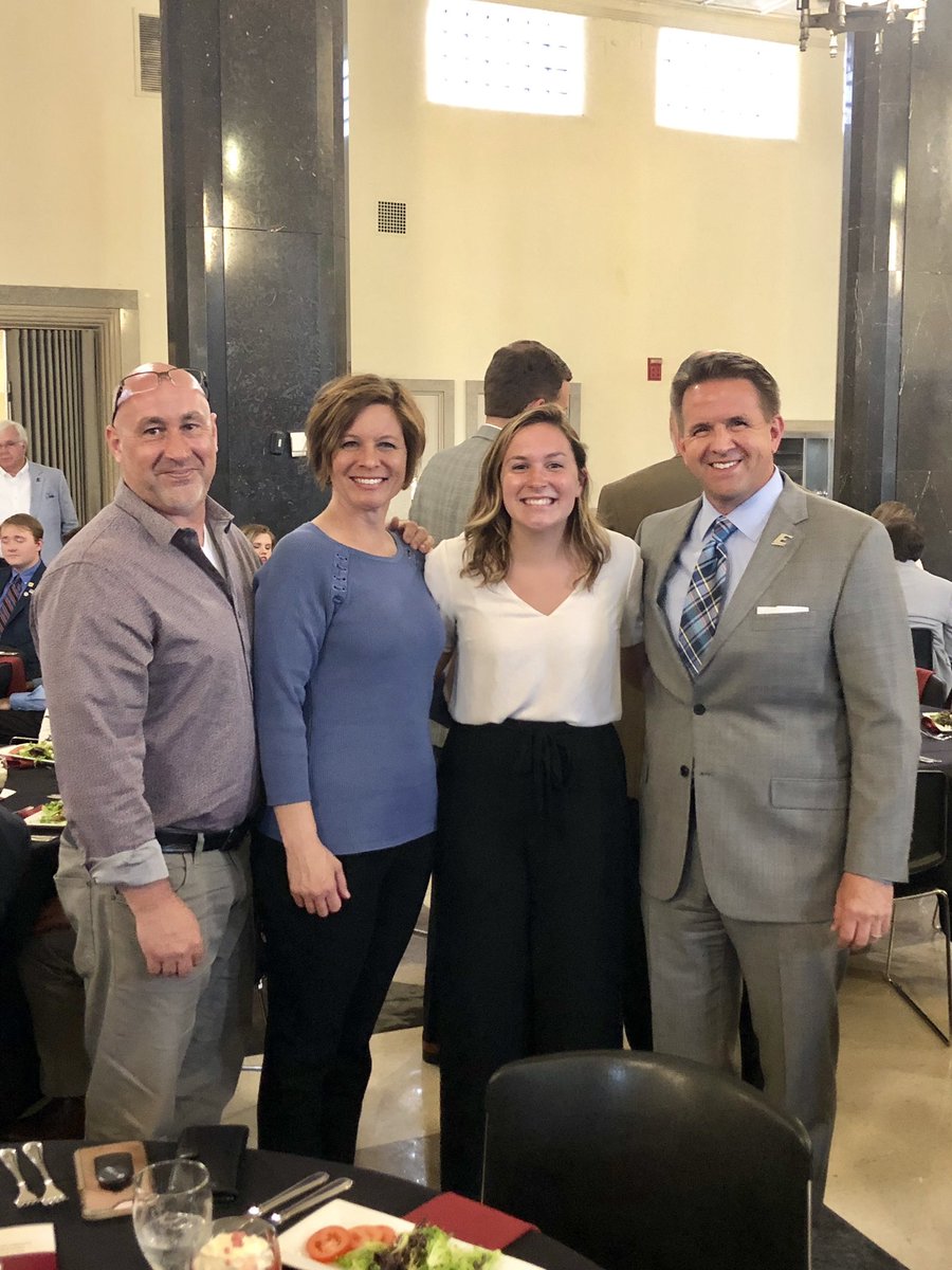 michaeltbenson's tweet image. Great @EKU_SGA event tonight as we thanked the graduating seniors (and grad students) for their years of service &amp;amp; contributions &amp;amp; welcomed the new slate of 2019-20 officers @EKUStudentLife @eku