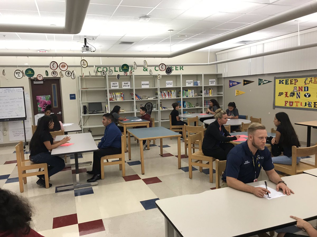 fhhs_avid's tweet image. Parker Corridor AVID Parent Night! Thank you @BelvedereBees @ConnistonMiddle @FHH_FalconFury @AVIDLauraRounds @MsColleenCarney for making the event possible. #AVIDAwarenessWeek