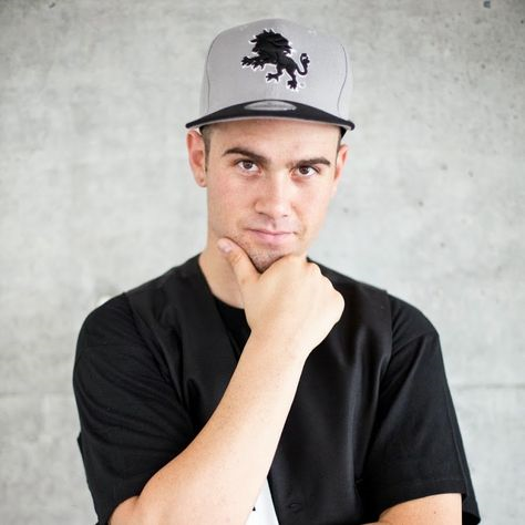 dance_sensei's tweet photo. Poppin John (@poppinjohnsbk)
.
.
Age: 34
Origin: America
Genre: Popping
Crew: LXD, SoulBiotics Krew
Unique Points: animation, glide
_______________________

 #dancepassion #soloperformer #soloperformance #solodancer #popper #poppin #popping #popping4life #worldofdance #biography https://t.co/SVkWneIfrh