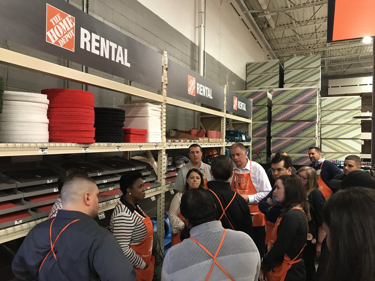 RmmKevin's tweet photo. What an incredible day with the #ToolRental team in #1251 and our amazing Leader @AMCTHD #TRCLite #NJM #NewJerseyMetro #TotalSolution @RPorterHDRental @ErinIzen @FrankBlakePro @luketurnerHD @PeteCapel @PeterSM1251 @hd1251 @Miss_Hardware @BKammerer02 @Zyke_Munk @AdnanToufique https://t.co/pFdTB8Qaqa