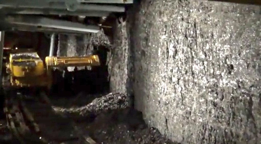 大富豪系youtuberスーツさんのファンクラブ Youtube Twitter