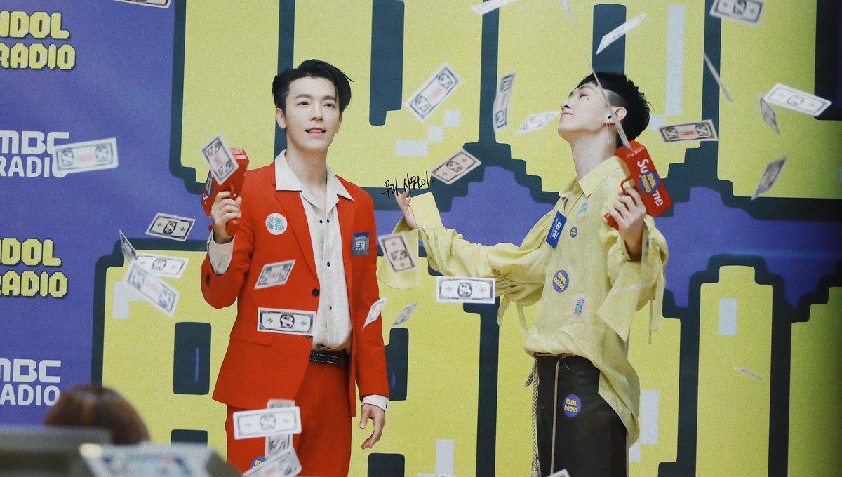 sunnns1's tweet photo. 20190417 Idol Radio #IdolRadio  #슈퍼주니어 #땡겨 #이혁재 #이동해 #은혁 #EUNHYUK #DONGHAE https://t.co/dU2uwdVa4i