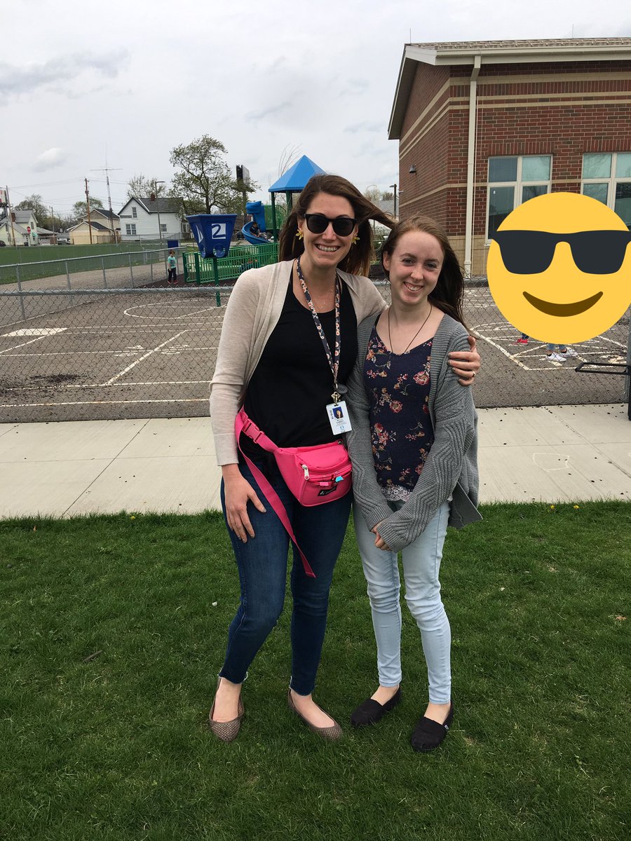 MsLeeABC123's tweet photo. 🙏 Mrs. Egbert and @MsLutterloh for allowing me to observe your class today! My favorite center was the 🐛 observation center. #literacycenters #readinggroups @SWCSD https://t.co/6u78p1jv89
