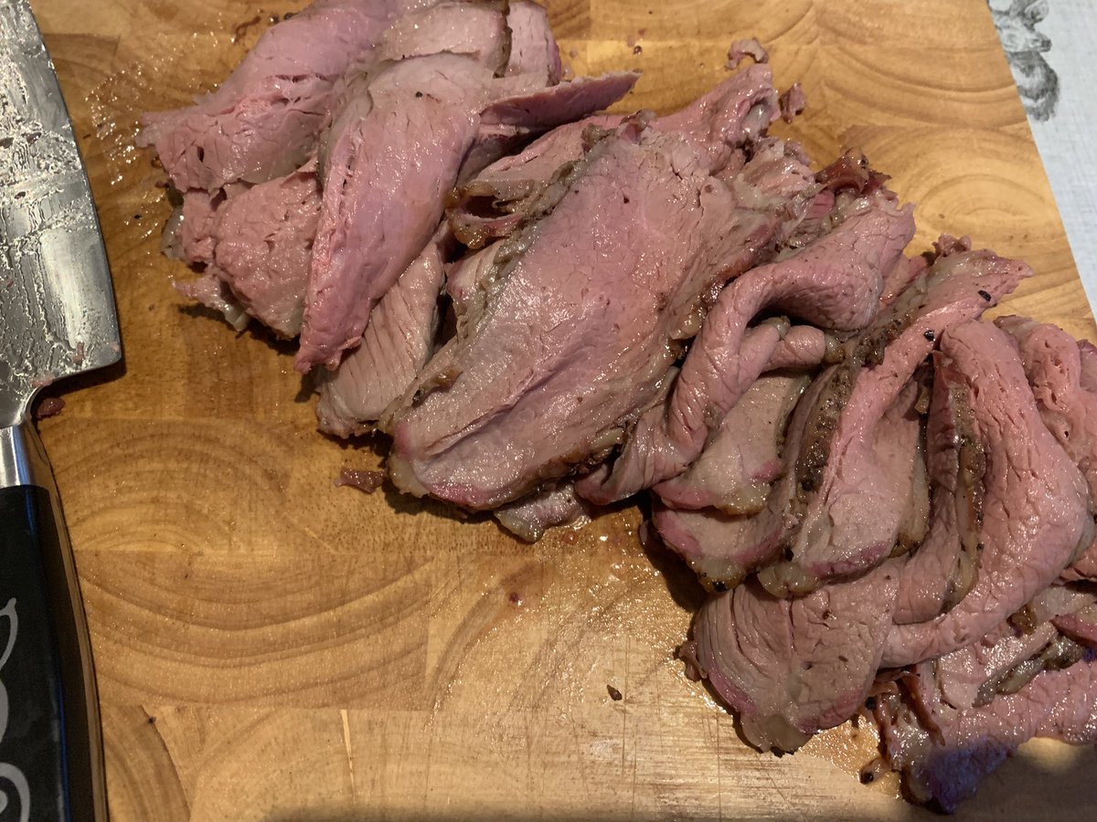 Lovely USDA tri tip from <a href="/hixsonmeatldn/">Tom Hixson of Smithfield</a> smoked on the <a href="/TraegerGrills/">Traeger Grills</a> yesterday