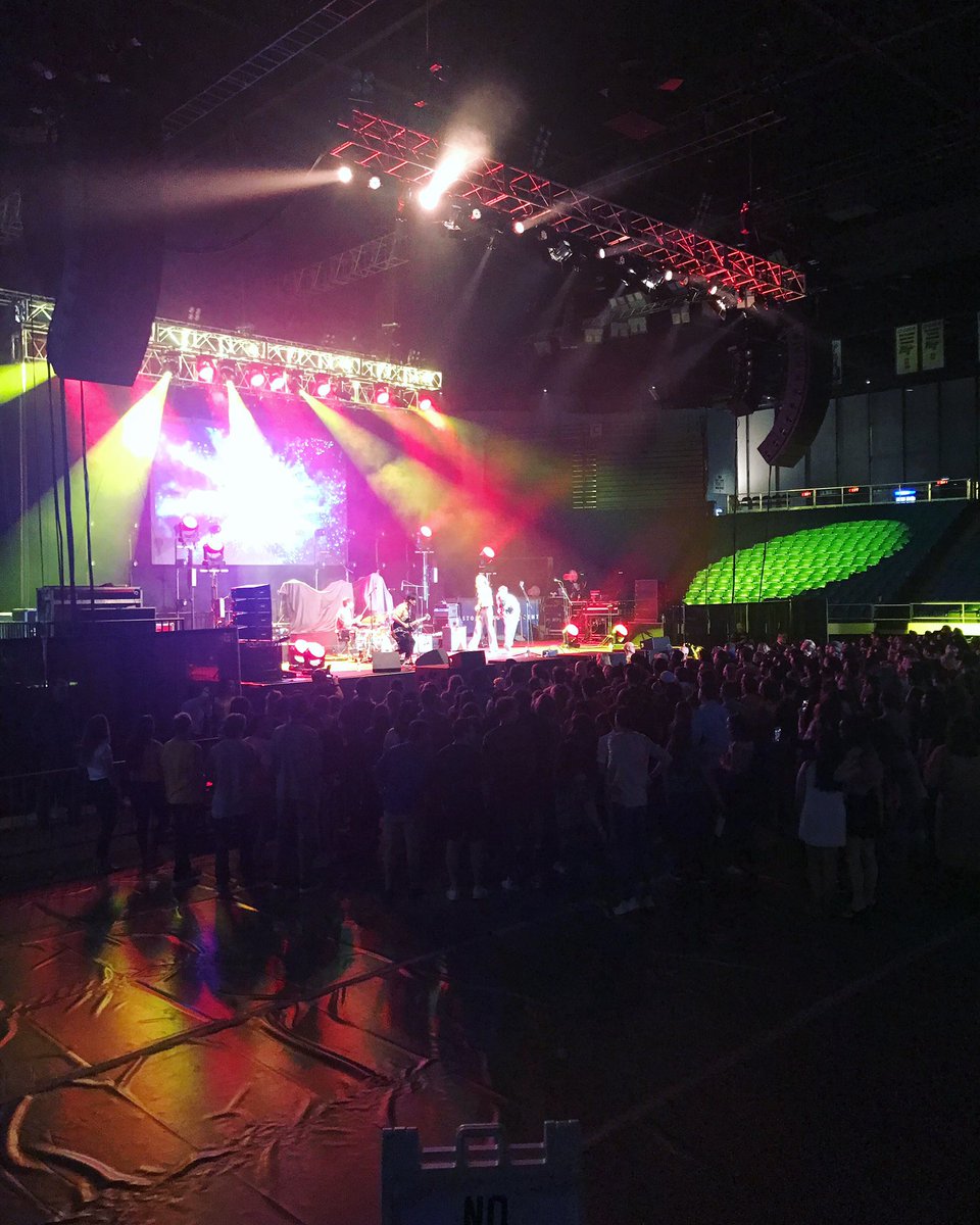 Hanging out at <a href="/MTSU/">Middle Tennessee State University</a> with <a href="/McDonalds/">McDonald's</a> playing corn hole and watching <a href="/youngthegiant/">Young the Giant</a> = the perfect Thursday night 🍟🎶