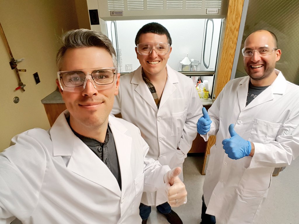 AMMPaleo's tweet photo. Acid preparation doesn't have to be scary! The #AMMP2019 acid preparation work shop was *bubbling* with excitement! https://t.co/3bJXUYw9T8