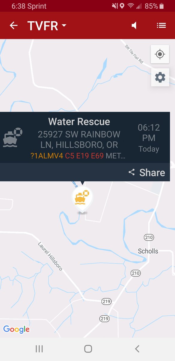 WashCoScanner's tweet photo. Water rescue - Empty kayak https://t.co/DmqOpWOSuz
