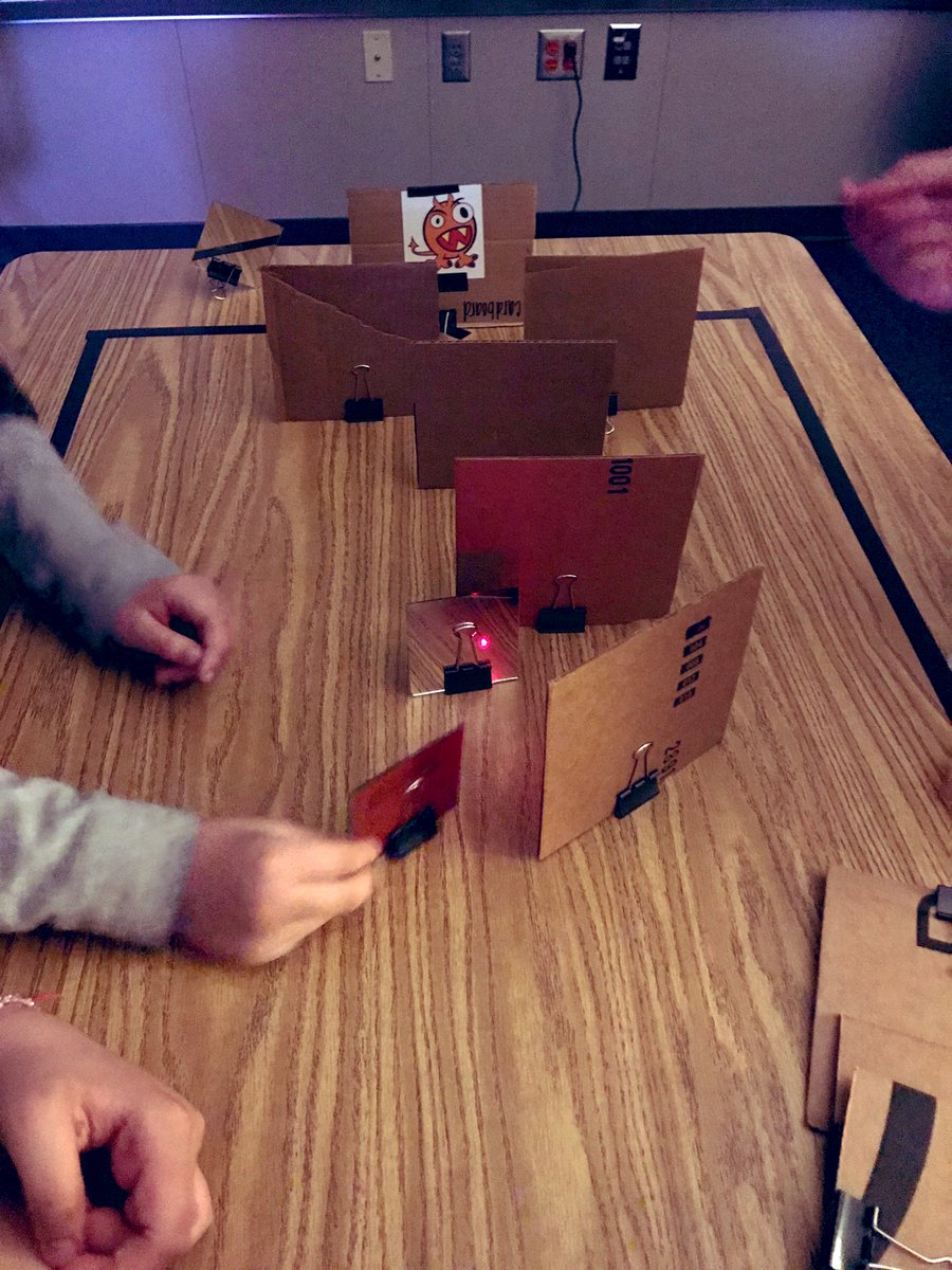 jrobeauCFISD's tweet image. I have a new favorite activity for our light energy unit! My kids LOVED investigating the angle of reflection with this “Can you Hit the Monster” game!!! Reflection in action! @GleasonTigers @CFISDScience @GleasonFifth #gleasonproud #angleofreflection #CFISDspirit