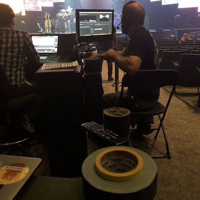 Micahd's tweet photo. Yeah, let’s just hop in aftereffects and clean that up... https://t.co/GhdwayxdKA https://t.co/84s6S4brAl